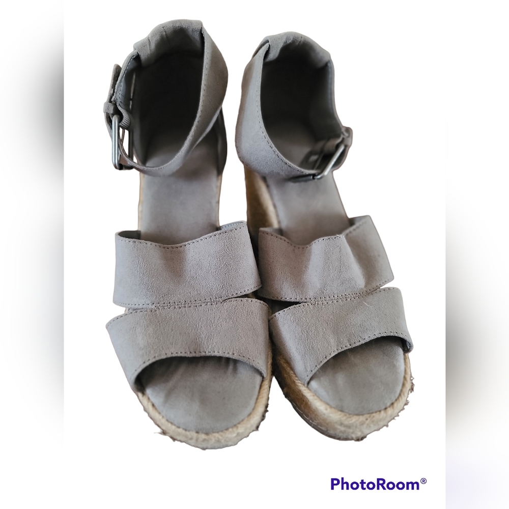 Comfy wedges